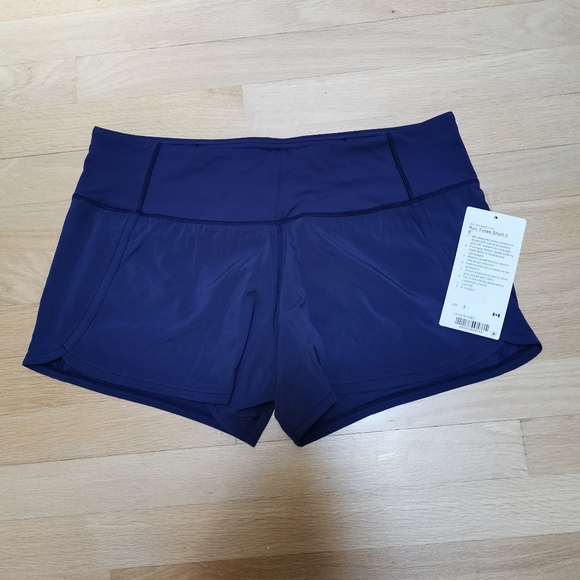 NWT - Lululemon size 8 Navy Run Times Short
